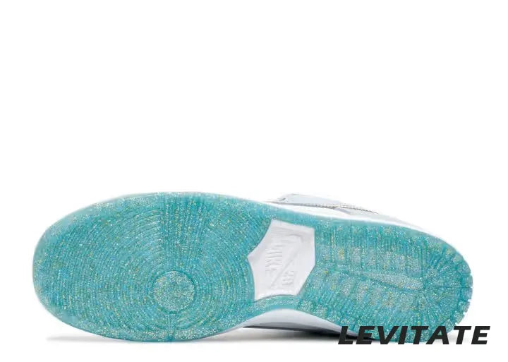 Nike SB Dunk Low 'Sean Cliver' Mens