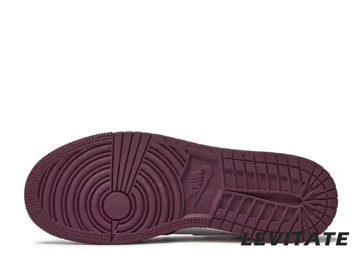 Nike Air Jordan 1 Retro High OG 'Bordeaux' GS