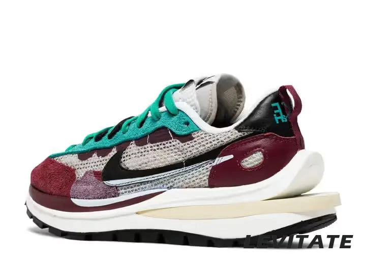Nike Vaporwaffle sacai 'Villain Red Neptune Green' Mens